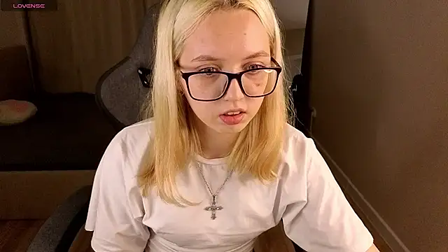 mollyy_snow's Live XXX Chat