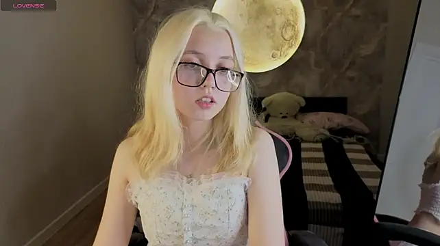 XXX chat uživo modela mollyy_snow