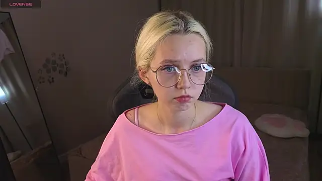 mollyy_snow's Live XXX Chat