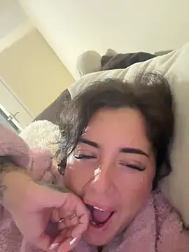 poisonivyxoxx webcam show