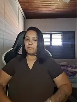 Show de yasminmeyerofc na webcam