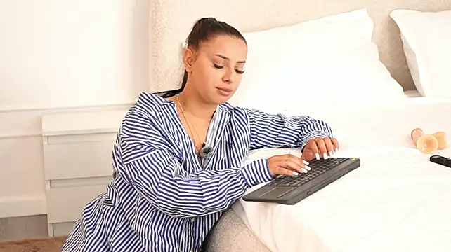 LuciannaBell Webcam show