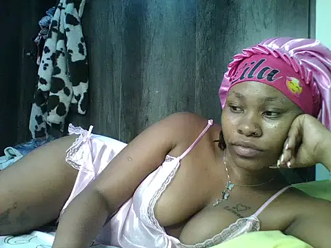 Chatroom XXX en direct de Juicyy_afriq