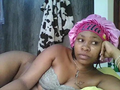 Juicyy_afriq Live XXX-Chat
