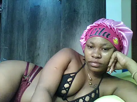 Juicyy_afriq Chat XXX live