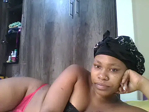 Czat XXX na żywo – Juicyy_afriq