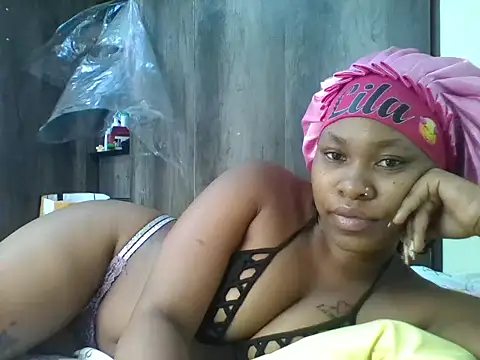 Juicyy_afriq's Live XXX Chat