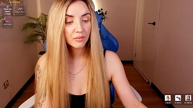 White_F0x Adlı Modelin Canlı XXX Sohbeti