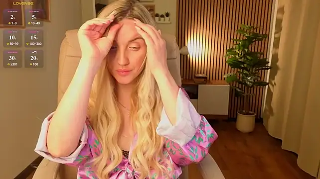 XXX chat uživo modela White_F0x