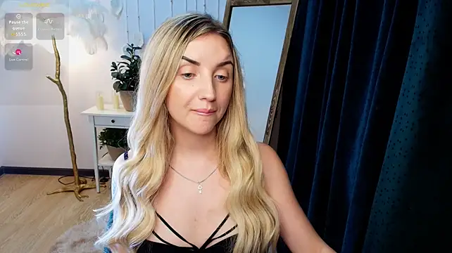 White_F0x – Live XXX-chat