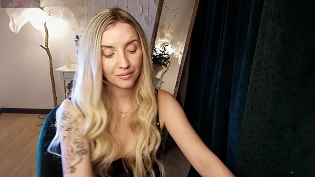 White_F0x Chat XXX live