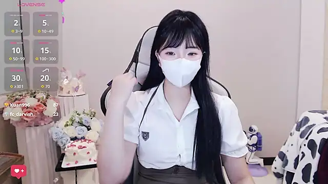 צ'אט XXX בשידור חי של Nina_777_