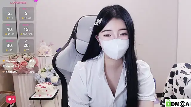 Nina_777_'s Live XXX Chat