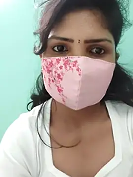 הופעת וובקאם של Tamil_SweetHeart