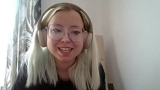MaddieTeenn Webbikameraesitys