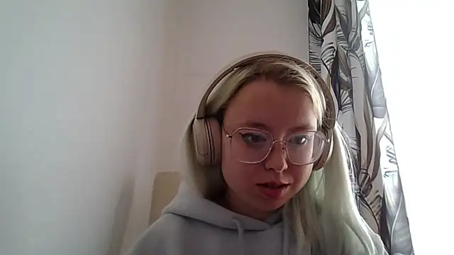 MaddieTeen – webcam-show