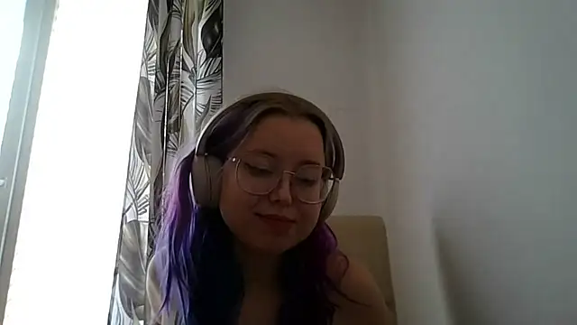 Онлайн чат XXX MaddieTeen
