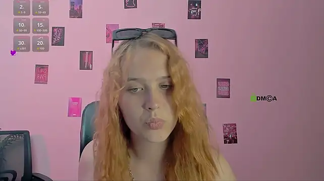 Webkamerová show roxy_starr_