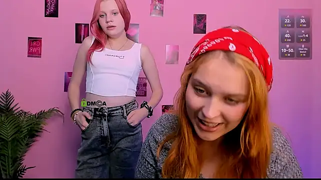 הופעת וובקאם של roxy_starr_