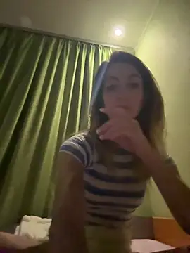 NikaStars' Live XXX Chat