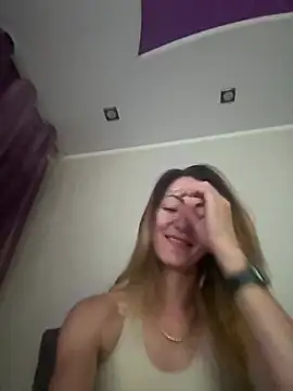 Show modela NikaStars na web-kameri