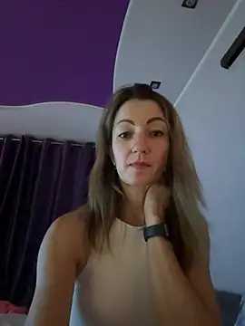 צ'אט XXX בשידור חי של NikaStars