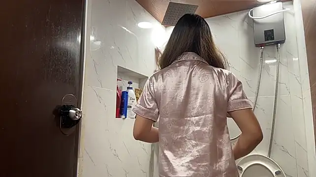 CherryBellee Pertunjukan Webcam