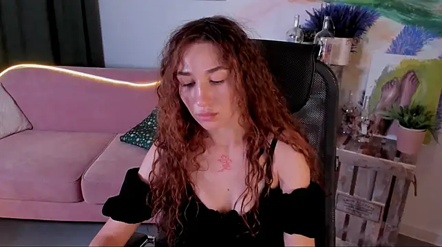 AsterBlom Adlı Modelin Canlı XXX Sohbeti