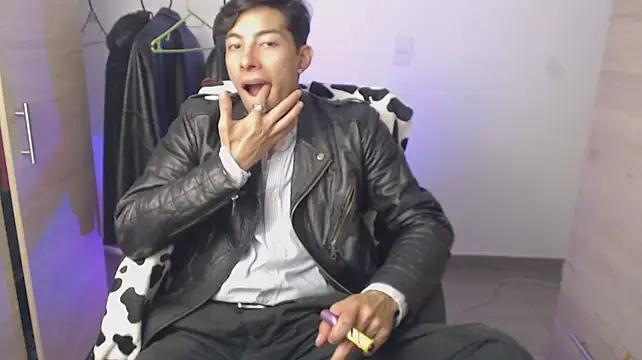 chomelo6's Webcam Show