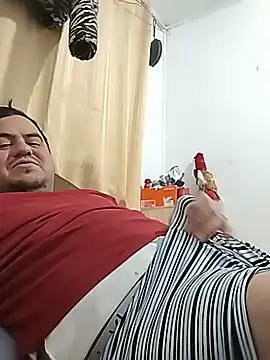 MrcockB Show in webcam