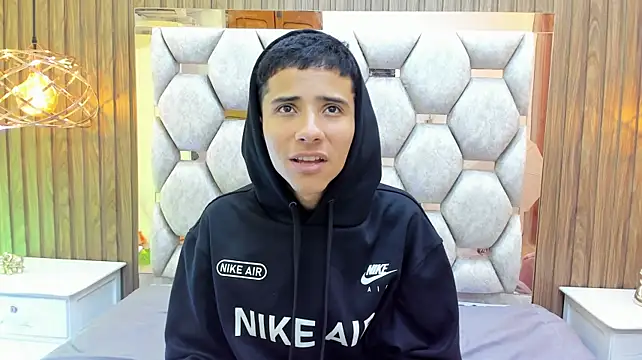 Show modela Mael_beischel na web-kameri