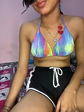 Pokazy przed kamerką – hot_anayaa
