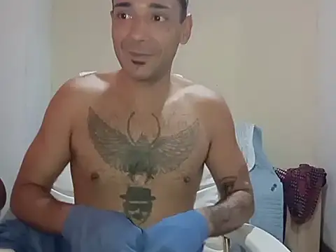 Show de HotLatinoBR na webcam