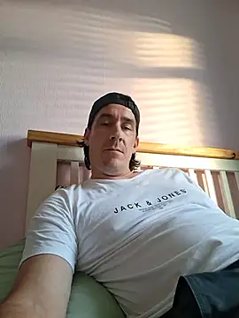 Jizzma13 Webcam show