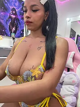 Madeleinesummerrr 网络视讯表演