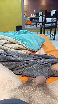 tomahuc2001's Webcam Show