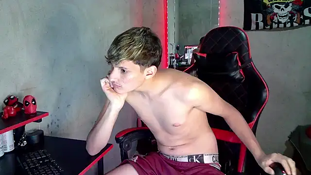 flaquito_junior 라이브 XXX 채팅