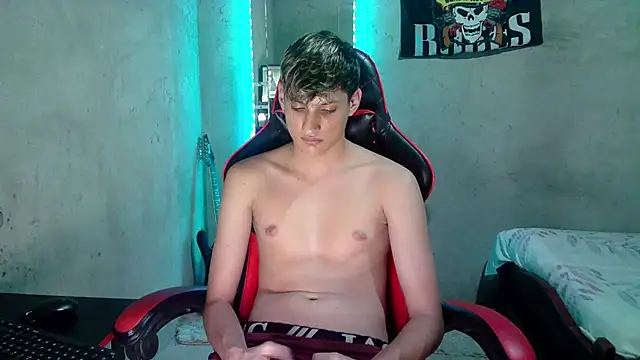 flaquito_junior Adlı Modelin Web Kamerası Şovu