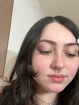 Show modela Evemeqt na web-kameri