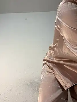 Show modela Ambar_bge na web-kameri
