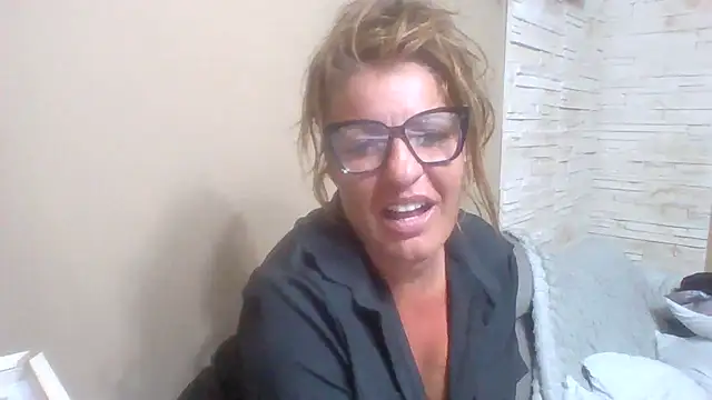 faszesszopo's Live Sex Cam Show