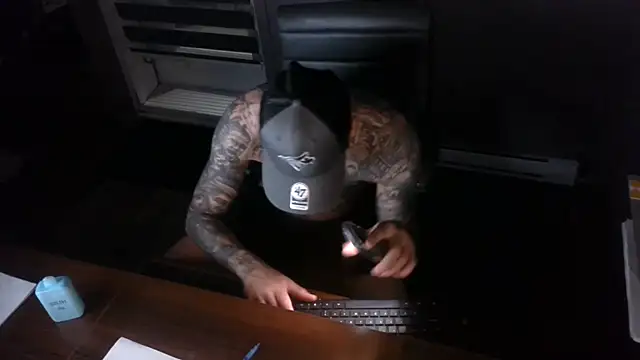 הופעת וובקאם של Inkeeddd93