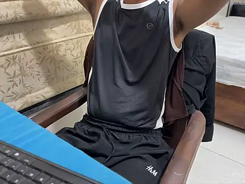 Indianby850 XXX чат на живо