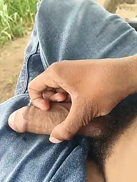 عرض كام faceless_rocky