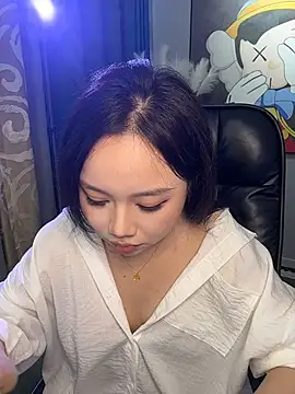 QiQi-2001 – Live XXX-chat