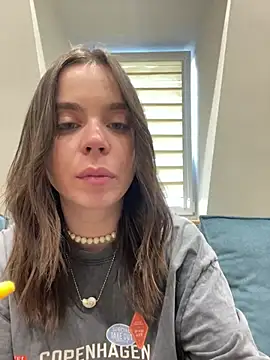 19_PetiteEilish_07 Webcamshow