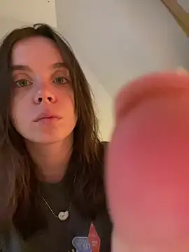 19_PetiteEilish_07 Webcam-Show