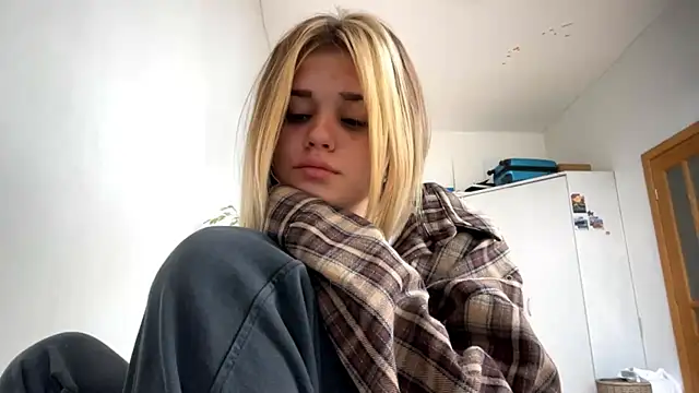 MiaRoika Live XXX-chat