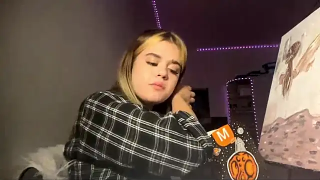 MiaRoika's Live XXX Chat