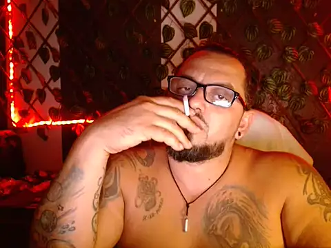 Show modela mr_wolf46 na web-kameri